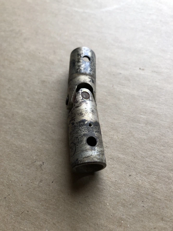 Universal Joint 0411079-C  Cessna 172 Aircraft Apex Dayton - Image 2 of 4