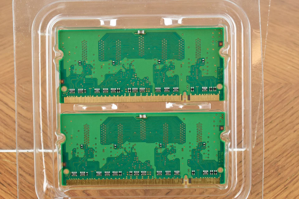 Thirty Eight (38) 256MB Hynix Laptop Mac Mini RAM Cards 1Rx-16 PC2-5300S-555-12 - Image 3 of 3