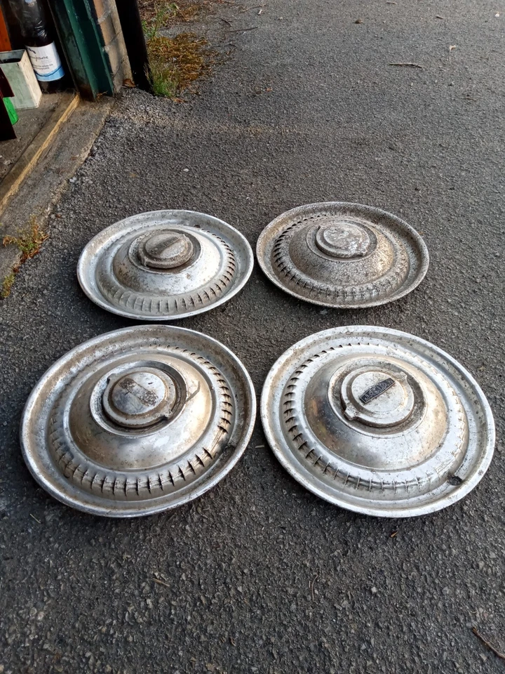 Jaguar Mk2 / Set Of 4 Ace Mercury Alloy Wheel Covers, - Image 2 of 4