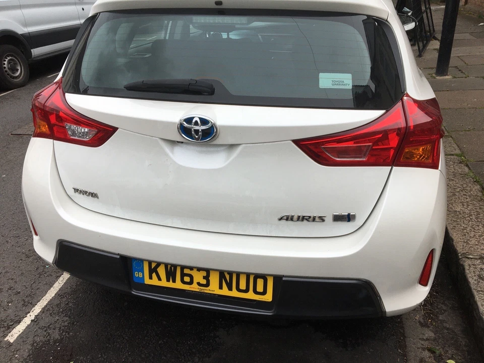 TOYOTA AURIS 1.8 HYBRID 2012-2020 CATALYTIC CONVERTER With Sensor And Free 🚚 - Image 4 of 4