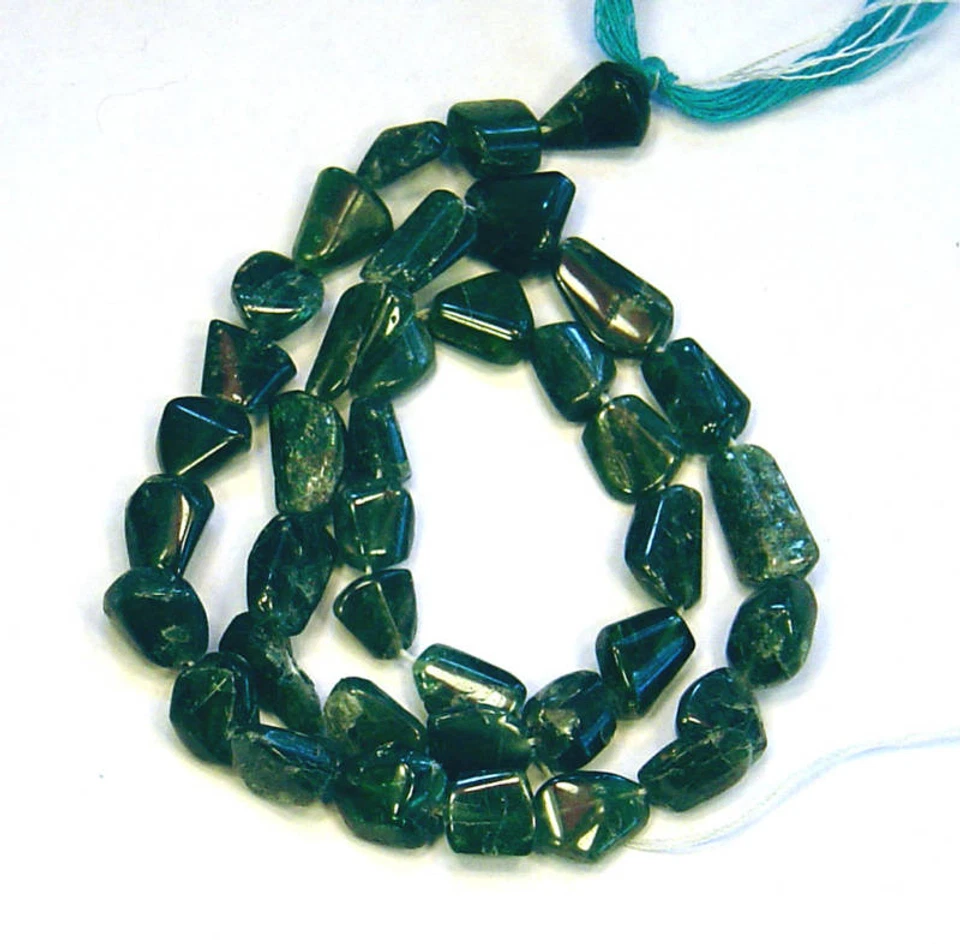 DARK GREEN APATITE 7-11MM SMOOTH NUGGET (10) BEADS E808 - Image 2 of 3