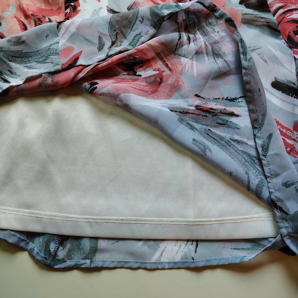 Bon Worth Floral Knee Length Flare Layered Skirt Women's Petite Large 32x26L - Image 2 of 4