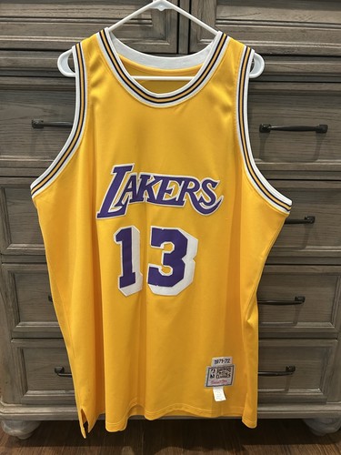 Mitchell & Ness Authentic Wilt Chamberlain 1971-1972 Size 54 Used. 
