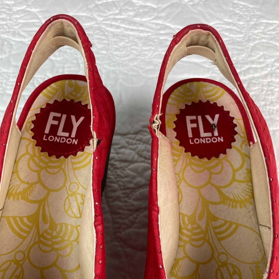 Cuñas Fly London rojas de cuero perforado punta abierta - 37 EU/6,5 US - USADAS EN EXCELENTE ESTADO Foto 4 de 4