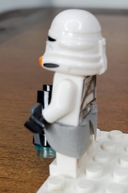LEGO Star Wars Airborne Clone Trooper Minifigure sw0523 75036