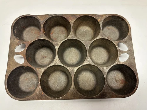 Griswold Wagner Ware Cast Iron Muffin Pan Pop Over Rolls