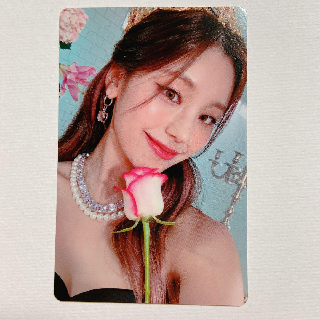 ITZY checkmate Japan Tower Records POB OFFICIAL BENEFIT PHOTO CARD