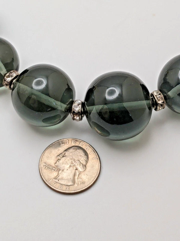 Collar De Colección Kenneth Cole NY 21" Gris Lucite Cuentas Tono Plata Multi Cadena Foto 3 de 4