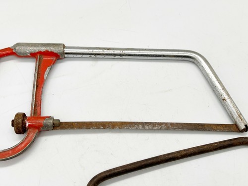 VINTAGE 2 PAIR OF HACKSAWS HACKSAW AND MORE D SHAPED ONE - Picture 3 of 4