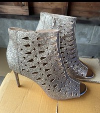 ✨🔥 Nine West Gold Glitter Ankle Boot Heels – Sz 8 – Main Character Sparkle 🔥✨