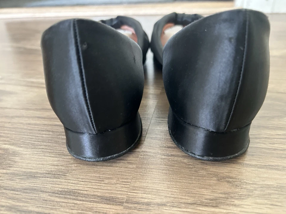 Zapatillas cómodas Daniel Green vintage de los años 40, peep toe negro satinado, talla 7 Foto 4 de 4