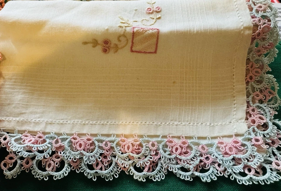 Lote de 4 pañuelos vintage bordados crochet tatuados bordes Foto 4 de 4