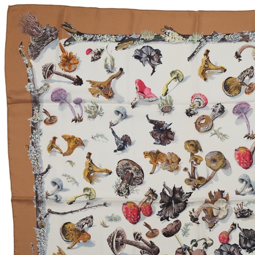 Hermes "Champignon" Mushrooms Carre 90 Silk 100% Scarf Vintage Rare Cleaned - Picture 3 of 22