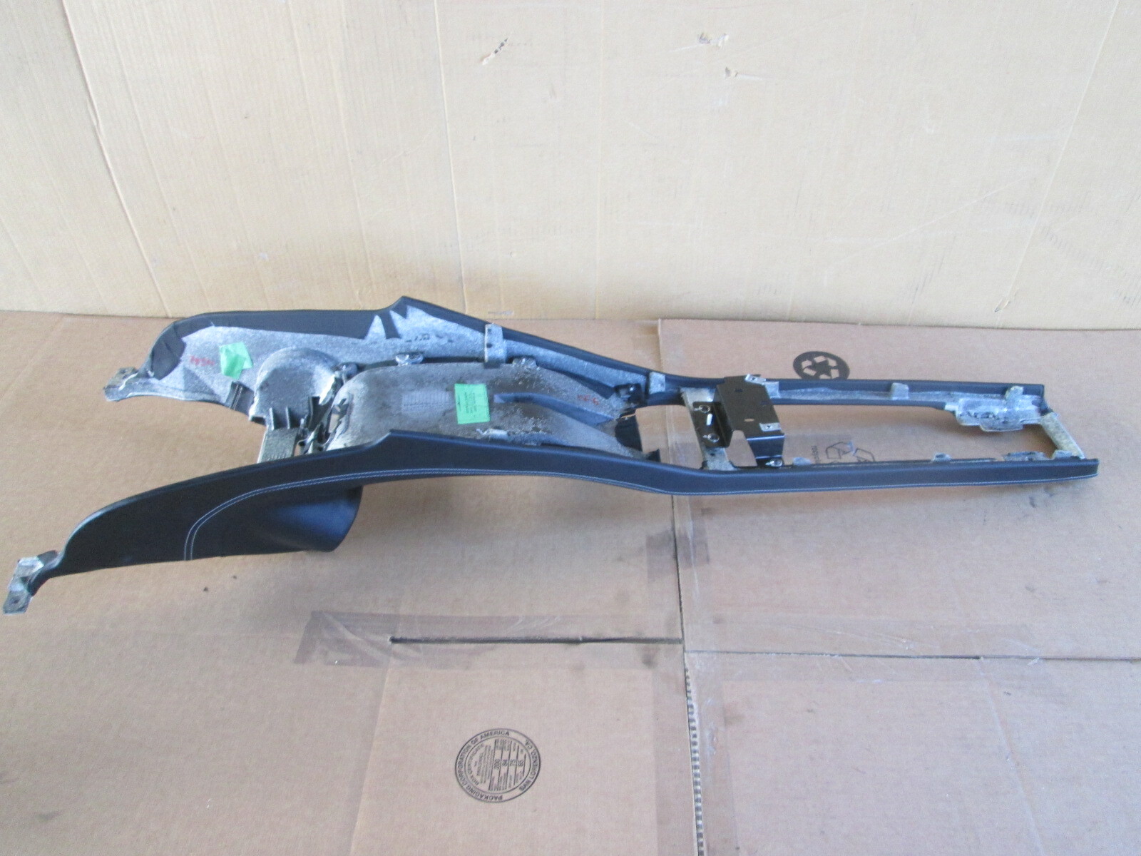 Ferrari California - Center Console Tunnel Piece # 80581500