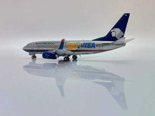 JC Wings 1/400 XX40028 Boeing 737-700 Aeromexico "GO VISA" N784XA Polished - Picture 11 of 14