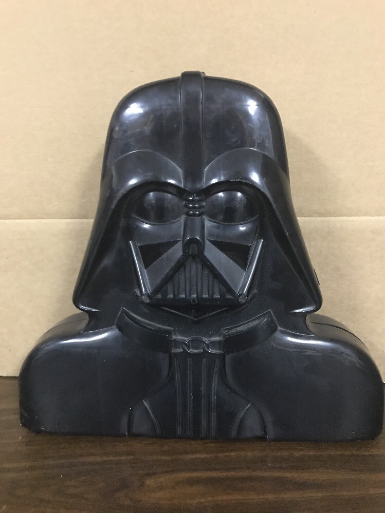 Vintage Star Wars Darth Vader Head Carry Case W/ Misprint Insert + 31 Figures Vintage Star Wars Darth Vader Head Carry Case W/ Misprint Insert + 31 Figures
