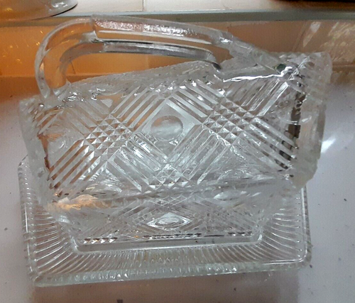 VINTAGE CLEAR GLASS LARGE BUTTER / CHEESE LIDDED DISH ELEGANT RUSTIC COTTAGE - Picture 2 of 5