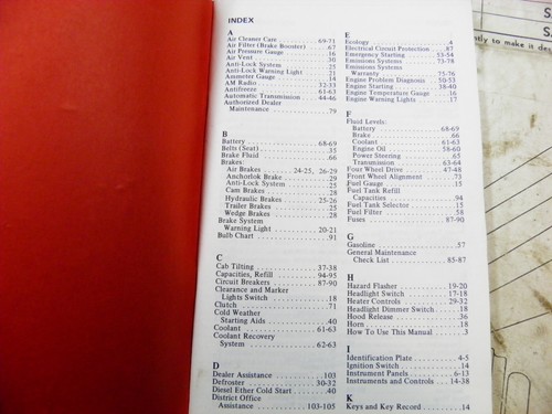 FORD TRUCK 500 - 750 - 7000 OWNERS OPERATORS MANUAL 1975 - Picture 3 of 6
