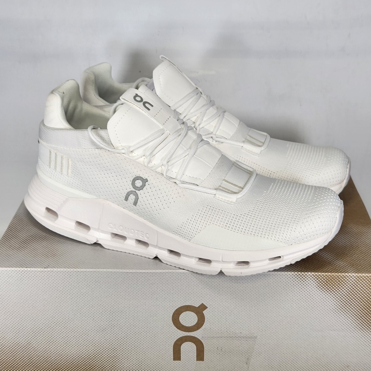 Size 11 - On Cloudnova - Undyed-White / White - Womens