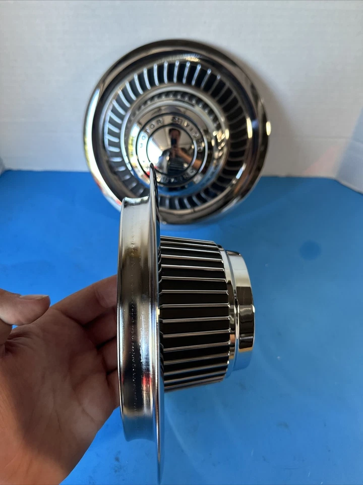 2 CHEVROLET DERBY CENTER CAPS CORVETTE RALLY WHEELS ,GM LICENSED, METAL - Изображение 4 из 4