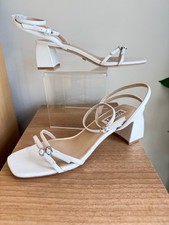 Badgley Mischka Dania Ankle-Strap Buckle Leather Sandals Sz 9