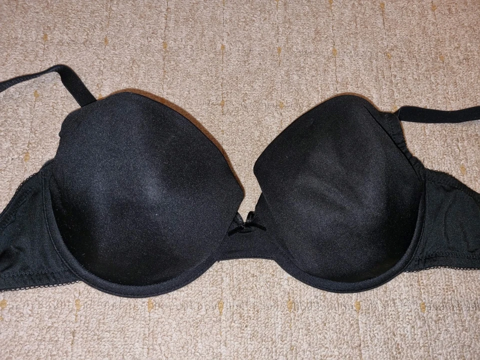 🌸 Gorgeous black NEW LOOK padded Underwired Bra Size 34D - Image 1 of 1