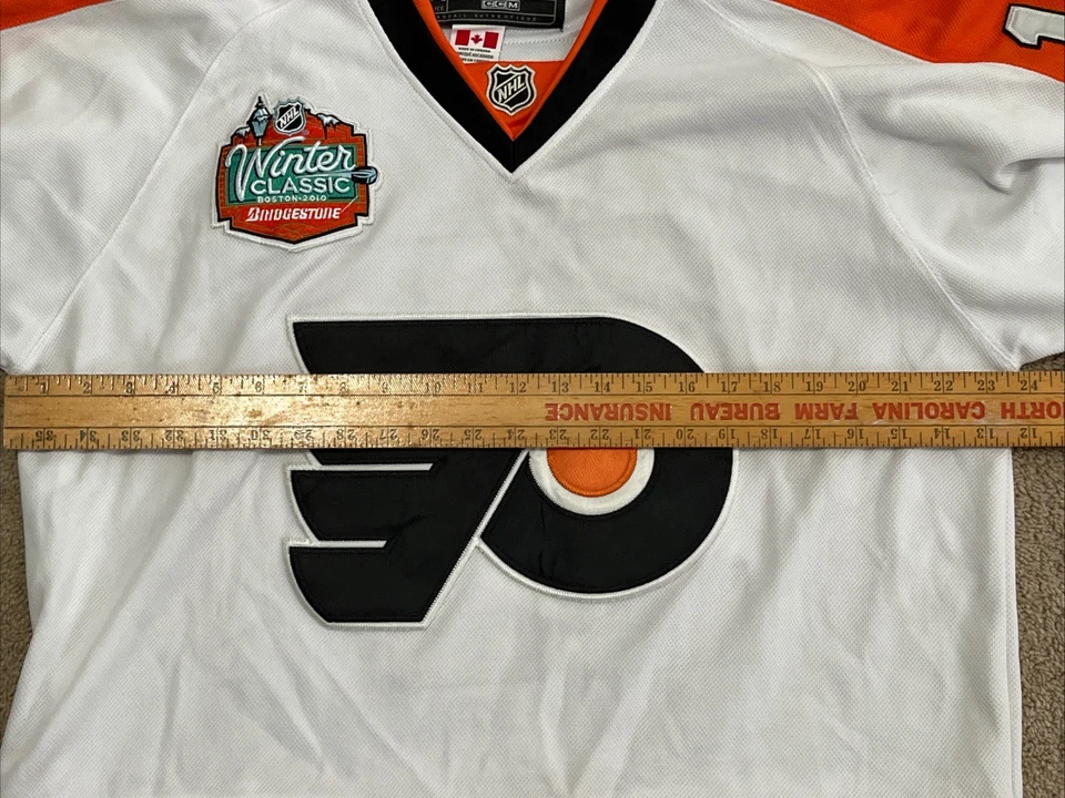 Philadelphia Flyers Jeff Carter #17 2010 Winter Classic Reebok CCM Jersey SZ 48 - Image 4 of 4