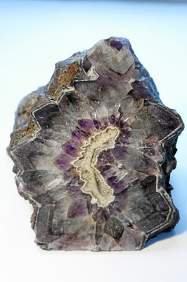 Amethyst, Quarz, Geyer, eine Seite poliert, Erzgebirge, Sachsen