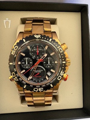 Bulova Herren Precisionist 200 MT WR Calendar Chronograph Tachymeter Uhr 98B213