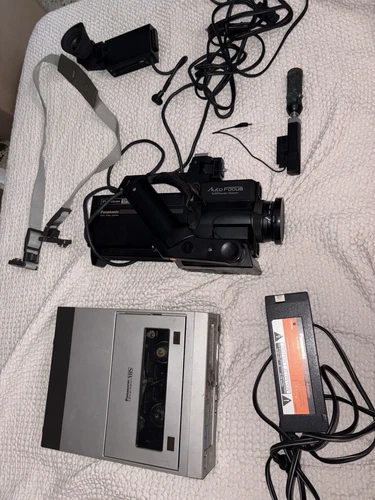 Panasonic PK-958  Video Camera & PV 8000 Vhs Recorder Tested
