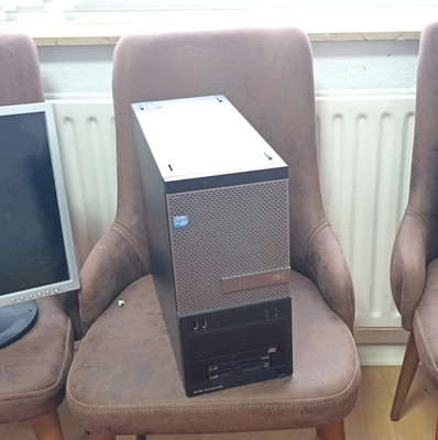 Dell OptiPlex 790 Tower PC i5-2400 8GB 250GB HDD Win10 + 19'' Monitor