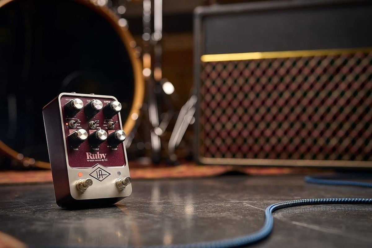 ギター UAFX Ruby TOP BOOST AMPLIFER '63 Universal Audio UAFX Ruby '63 Top Boost Amplifier