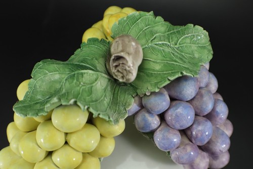 Covered Dish with Grapes on Lid 2-Piece Italian Vintage - Picture 7 of 13