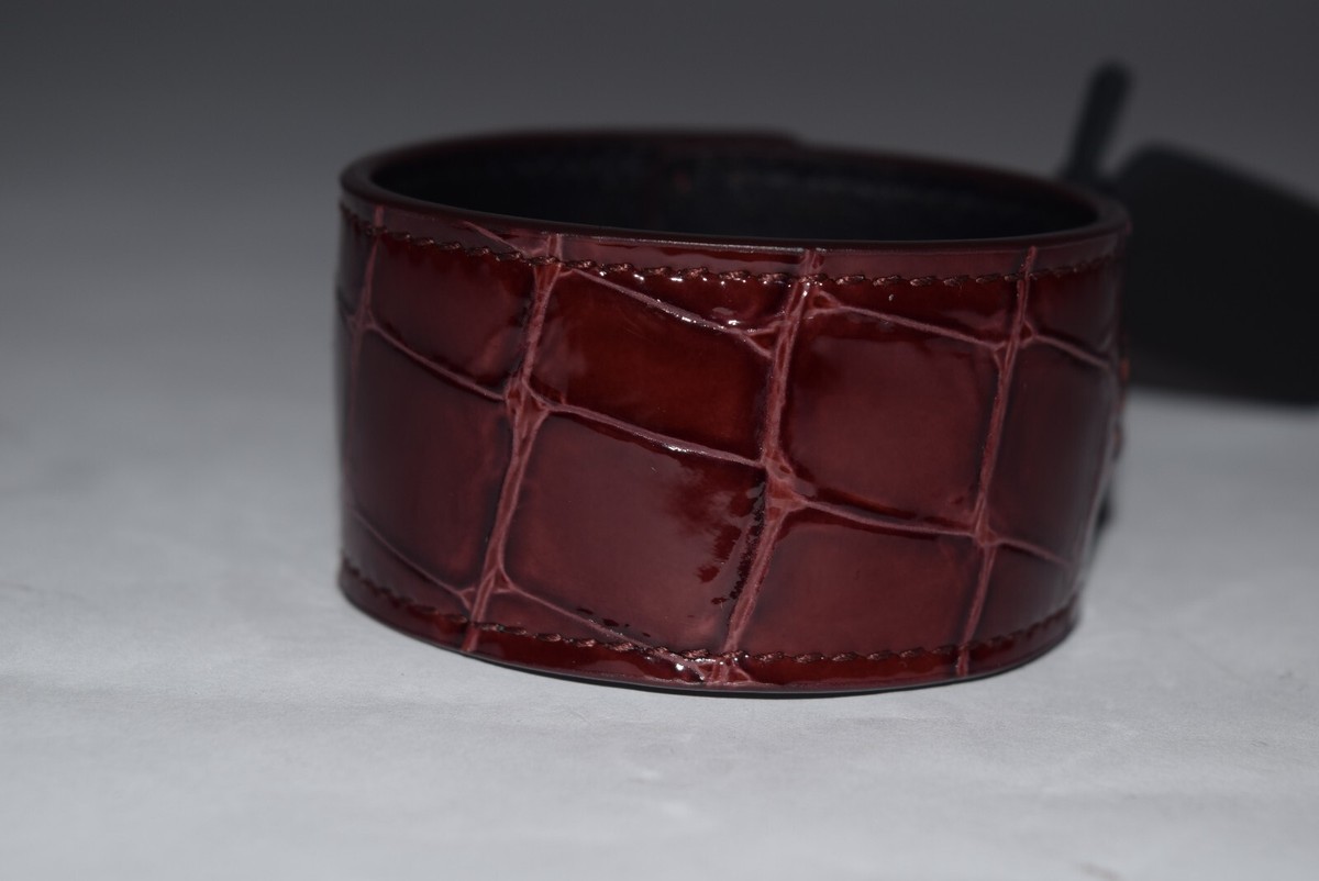 ちくわ　YSL バングル NWT $495 YSL Saint Laurent Croc Embossed Leather Cuff