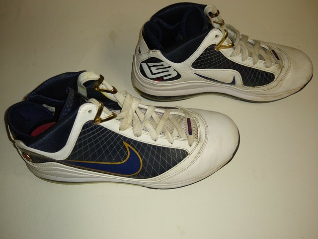 Nike Air Max LeBron VII Cleveland 