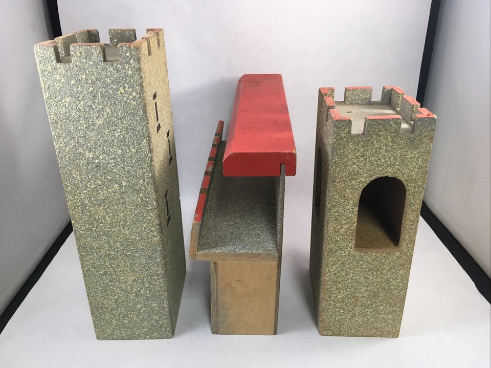 Frente de castillo de madera de Gran Bretaña con puente levadizo soldados británicos de colección Foto 3 de 4