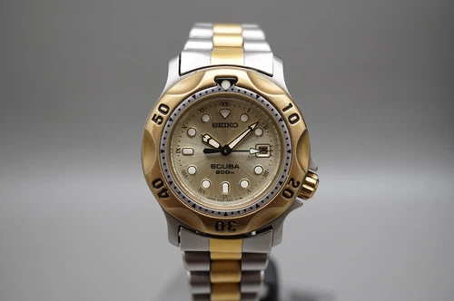 Vintage 1989 Seiko 3E25-0A10 Gold Tone Scuba 200M JDM Quartz Mini Diver Watch