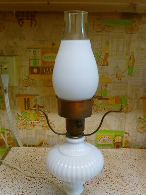 Vintage Milk Glass Table Lamp - 19