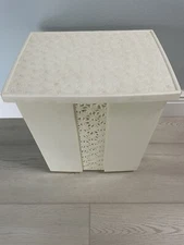 Fesco 8908 Lidded White Cream Daisy Trash Can Hamper MCM Nursery Laundry Retro