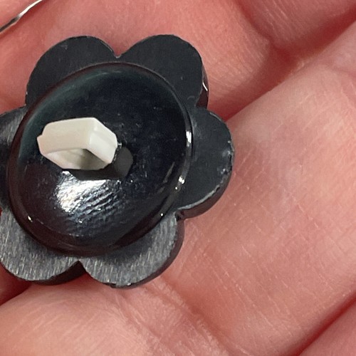 Set Of 5 Black & White Flower Plastic Snap Together Buttons 7/8” - Picture 5 of 9