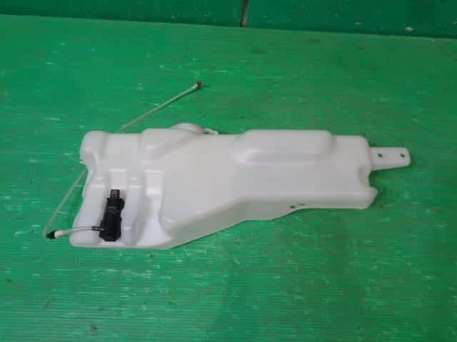 NISSAN UD UD NISSAN LARGESIZE CAR 2021 Windshield Washer Tank [PA97975509]