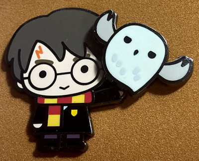 UNIVERSAL STUDIOS WIZARDING WORLD OF HARRY POTTER & HEDWIG THE OWL SWIVEL PIN