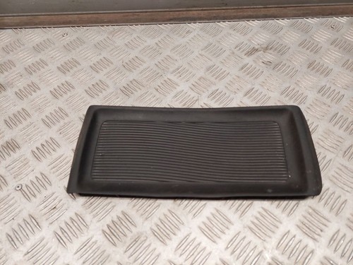 Glove box mat