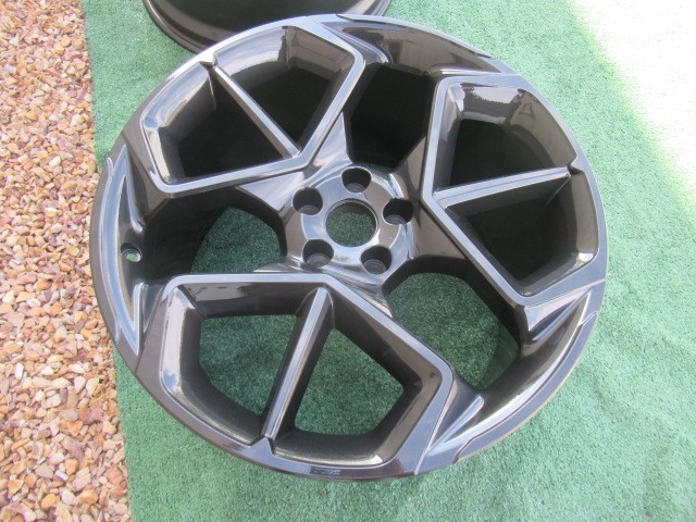 (1) MASERATI MC20 OEM FACTORY REAR 20X11 WHEEL RIM DARK GREY COLOR 670163877