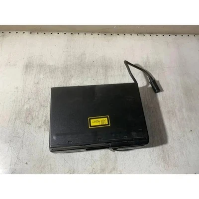 AUDI A6 Avant 4B5, C5 Changeur de CD 4B0035111A 2.70 Petrol 184kw 2001 34864001 - Photo 1/4