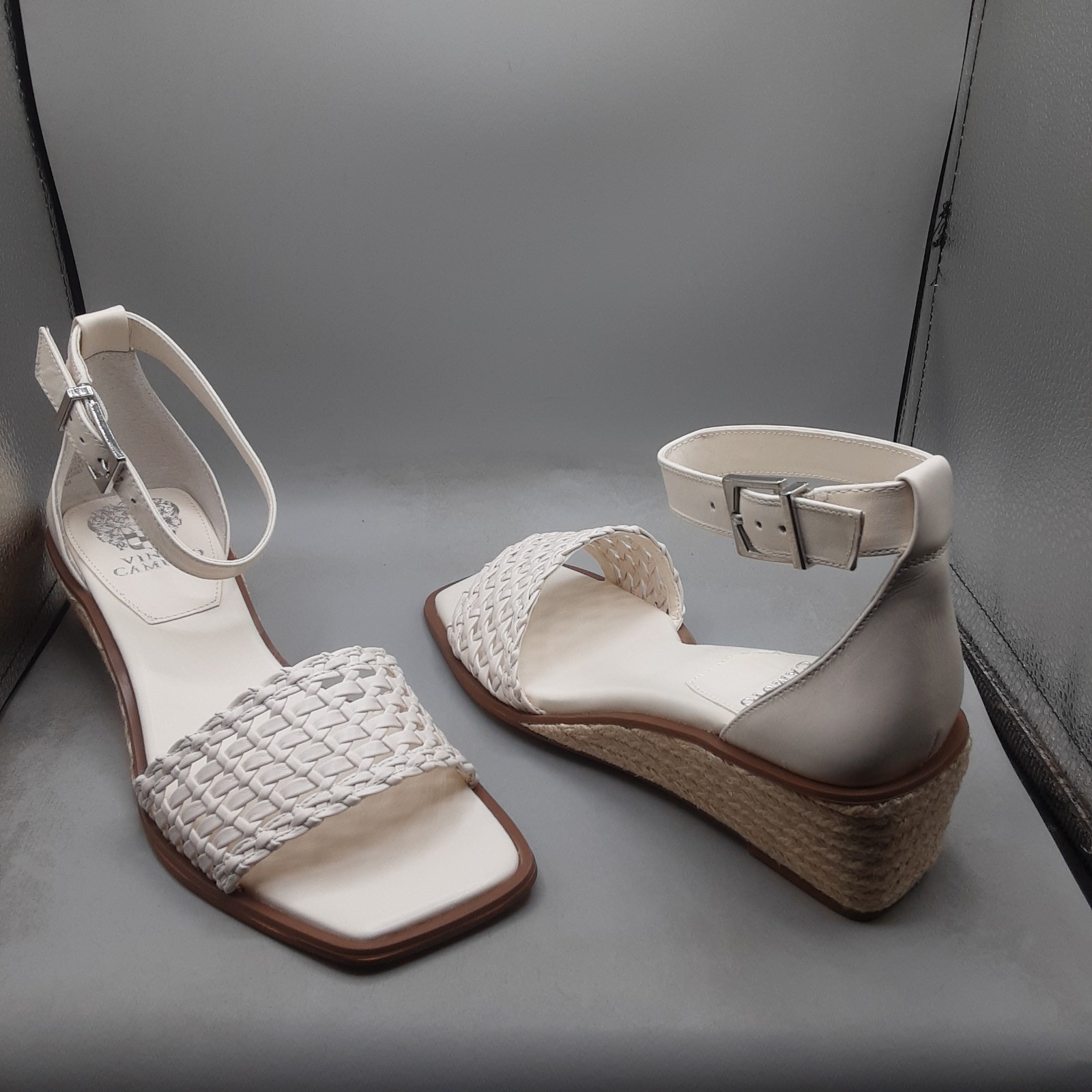 Vince Camuto Bretandi Womens Sandals Size 8W in White Coconut Cream A111