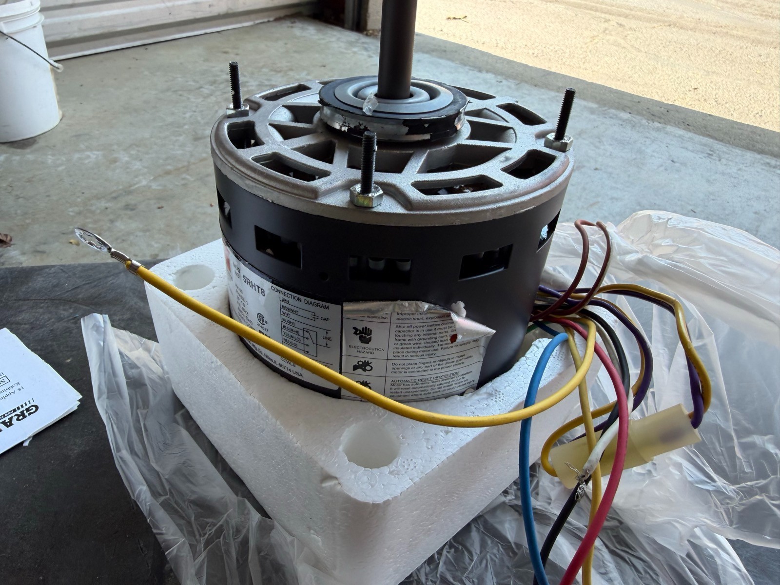 Dayton 5RHT8 Direct Drive Blower Motor 1075 RPM 4-Speed 115V 48Y Frame HVAC