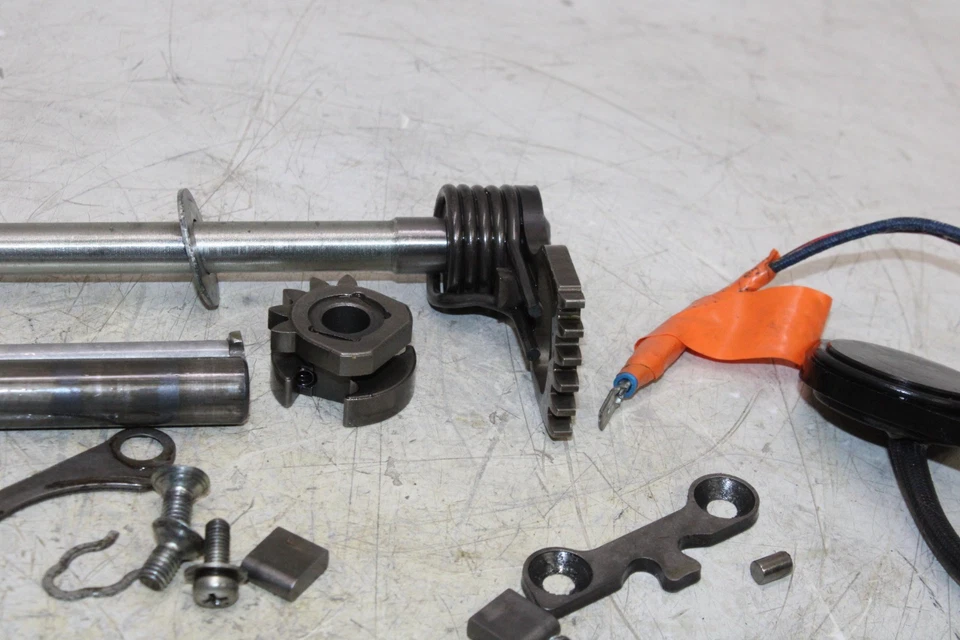 Suzuki GSXR1100 1990 OEM palanca de cambios eje con sensor de pulso Foto 3 de 4