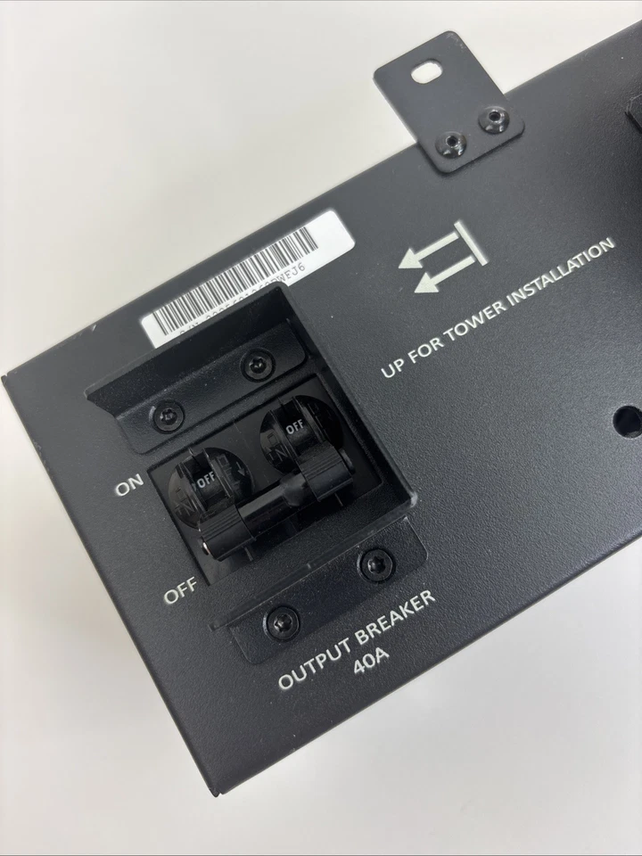 UPS Emerson Liebert GXT, unidade de distribuição de saída de energia - Imagem 2 de 4