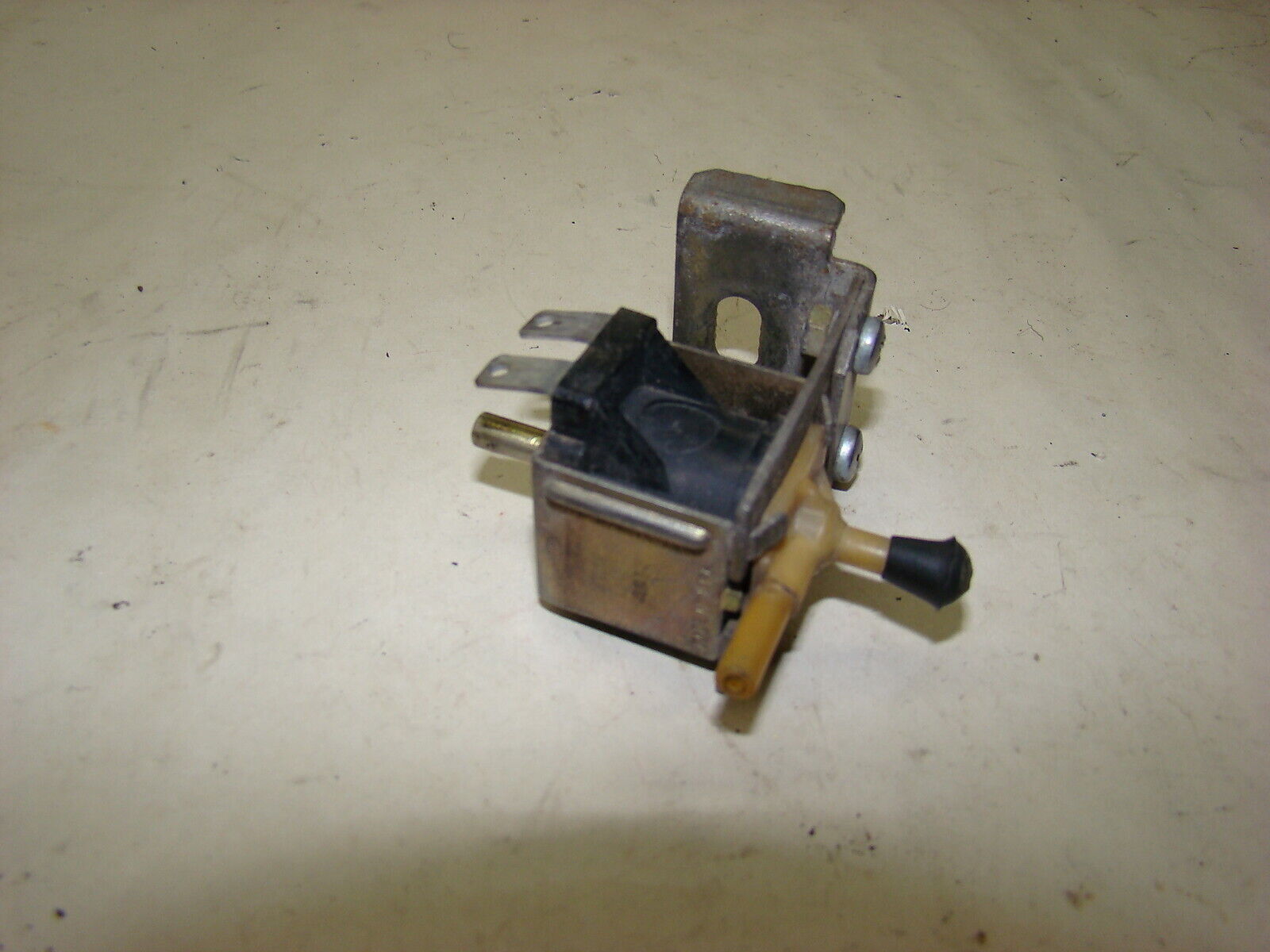 Maserati BiTurbo Engine Air Intake Cold Start Vacuum Switch Original Maserati